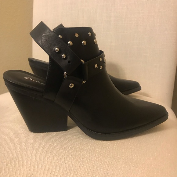Qupid Studded Pointed Toe Booties - Picture 2 of 8